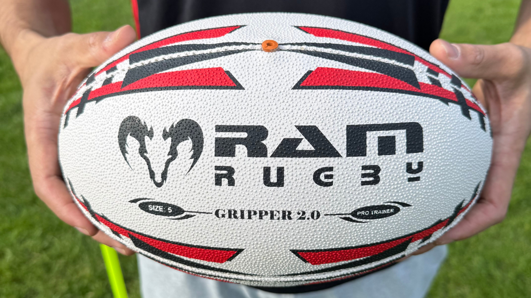Difference between 7s, 10s and 15s rugby: what changes in equipment?