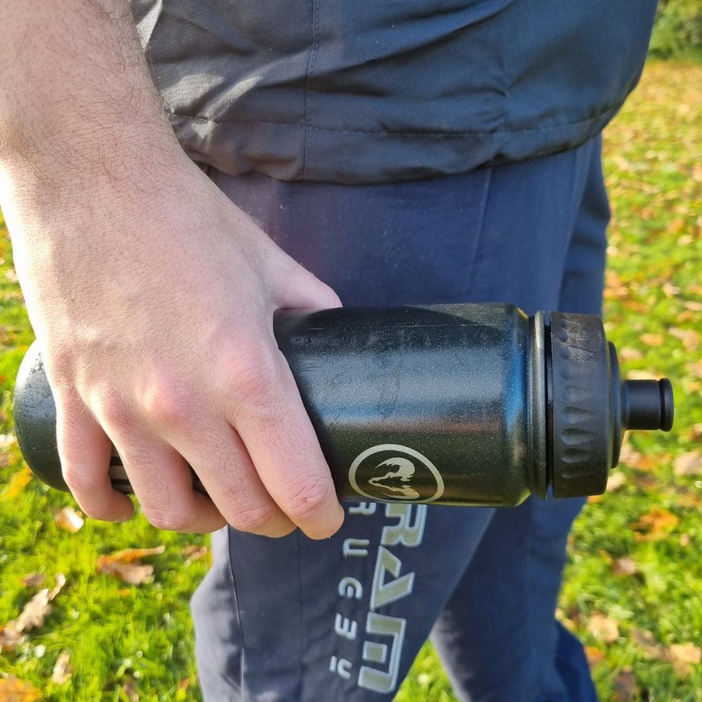 Ram Rugby 750ml black ergonomic water bottle with push-pull lid, screw cap, ideal for sports training hydration