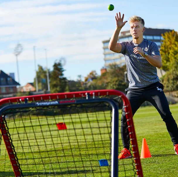 Crazy Catch Wildchild Classic 2.0 medium rebound net with double-sided mesh for hand-eye coordination training and practice
