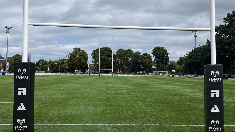 RAM Rugby post protectors op de doelpalen